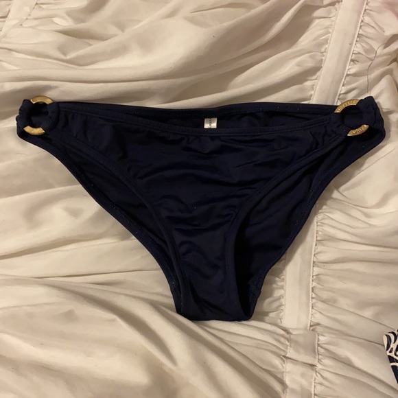 Vineyard Vines Women’s Bathing Suit Set - Picture 3 of 4